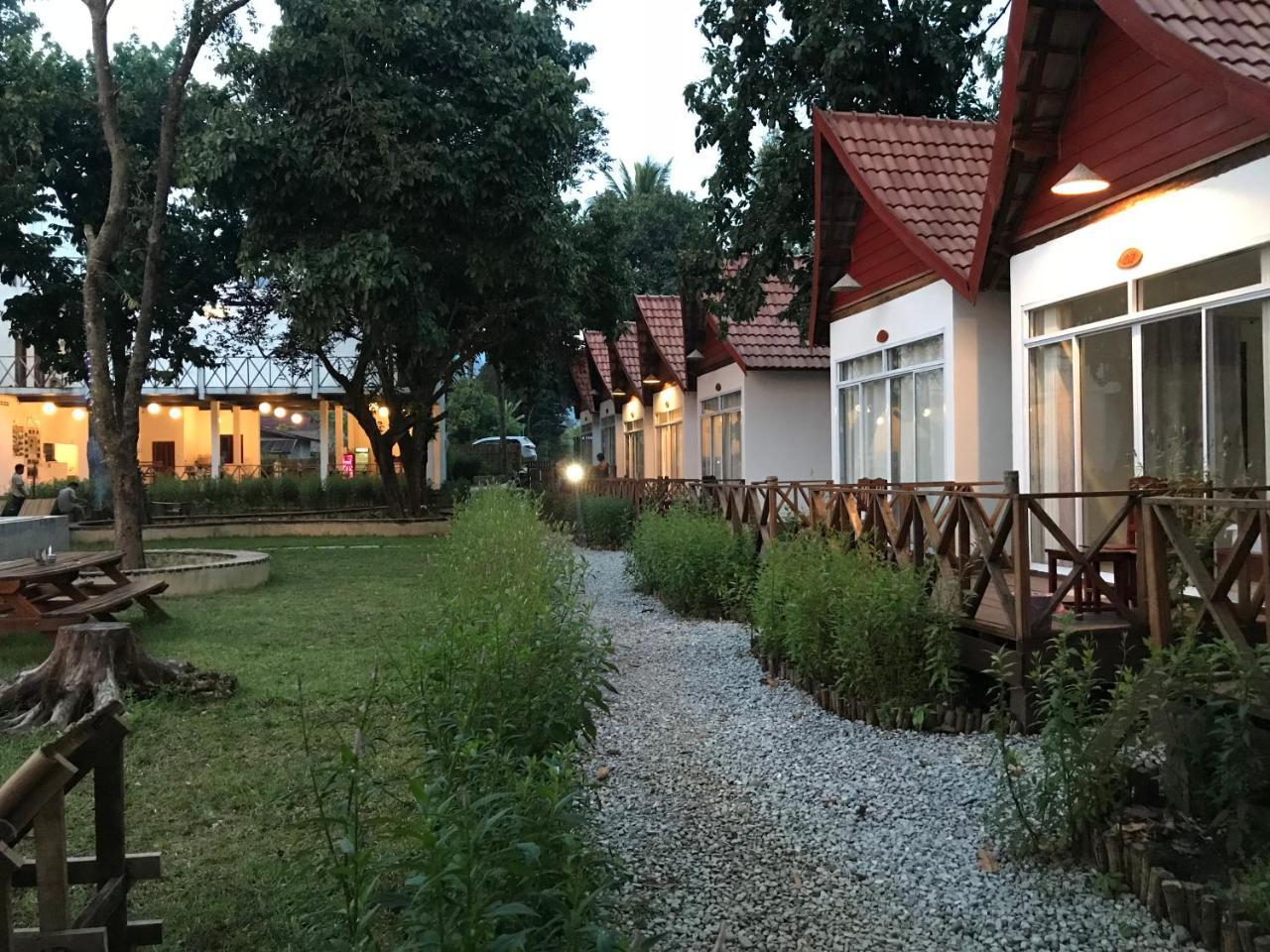 Jungle Paradise Vangvieng - Bungalows فان فيان المظهر الخارجي الصورة