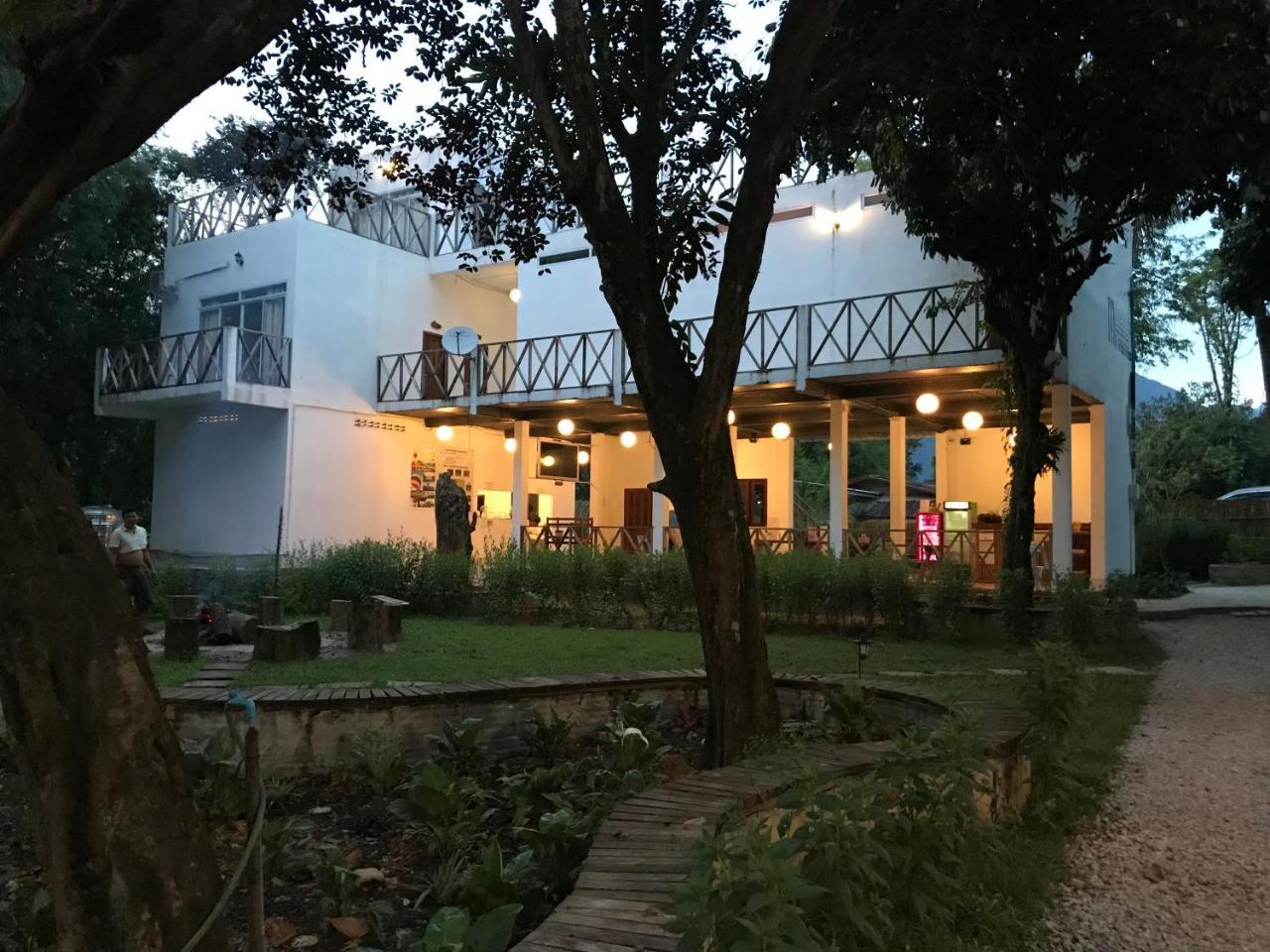 Jungle Paradise Vangvieng - Bungalows فان فيان المظهر الخارجي الصورة